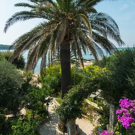 Apartments Picolo Paradiso Miljenko Debelic Barbat na Rabu Exterior photo